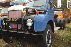 mack-truck-auction-2017-08-11-10-36