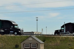 exit-ramp-highway-truck-2017-09-29-09-07