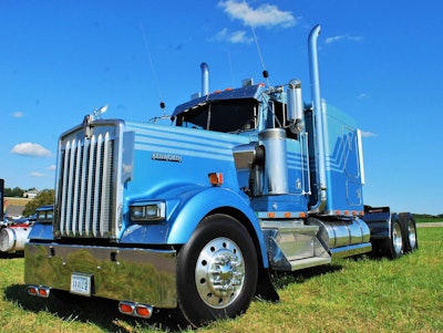 Dave Mc Cormick 1990 Kenworth 2900 2017 10 17 13 26