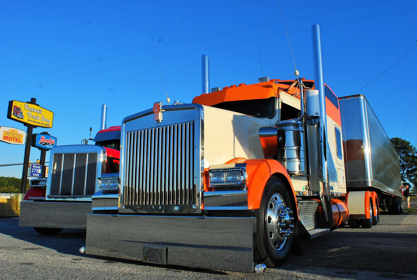 Custom 2019 Kenworth W900L ChiTown Large Carsthemed flagship of