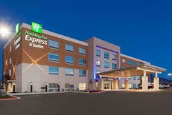 loves-holidayinn-utah-2017-10-31-13-57