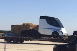 tesla-truck2-2017-10-03-10-11-2017-10-04-09-00