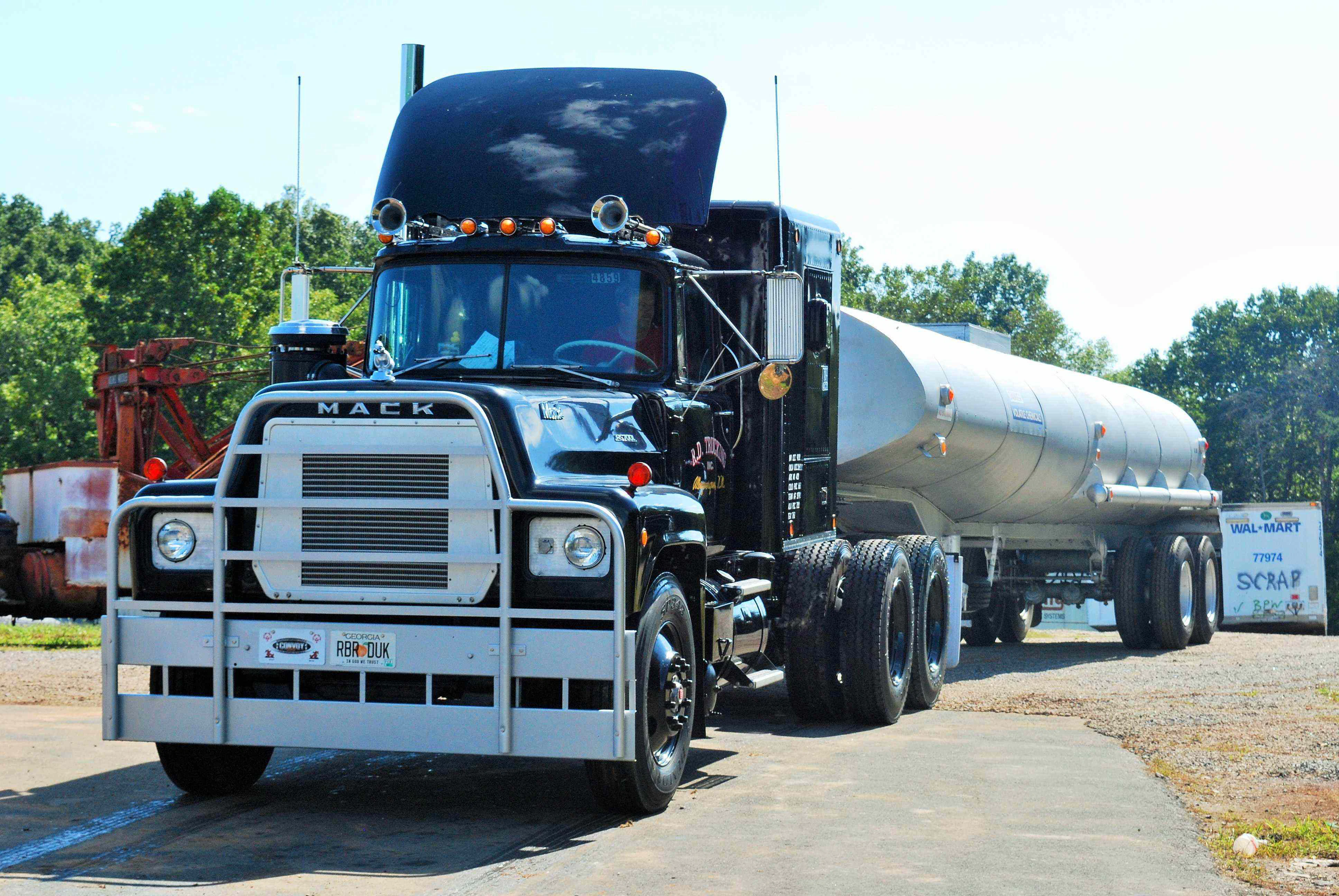Resurrecting the Rubber Duck's classic 1970 Mack - Vimarsana News