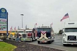 Trucks-staged-at-clock-tower-plaza-scott-reed-2017-11-28-10-13