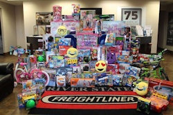 River-states-toys-for-tots-2017-12-04-14-29
