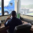 inspection-officer-screening-trucks-scale-2018-01-29-12-27