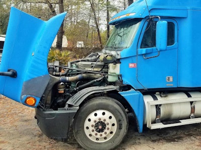 Owner-operator Whittington’s 2001 Freightliner Century is powered by a 1995 Detroit Series 60.