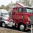 Mike-Landis-Peterbilt-on-Constitution-Ave-2018-04-10-13-23