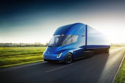 Tesla Semi_Front_34_Blue-2018-04-09-14-56