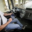 trucking-future-driver-in-autonomous-truck-2018-04-25-15-45