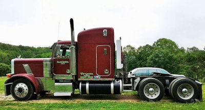 Owner-operator Bardsley’s current hauler is this early-90s Peterbilt 379 — ELD-exempt, of course. Other units in the Griffith fleet, however, aren’t exempt, and Bardsley details in the podcast a little of the now-mostly-resolved set-up issues the fleet had early on with the KeepTruckin ELD platform.