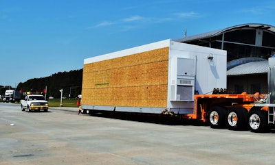 Oversize-hauler-in-inspection-station-in-Georgia-2018-05-09-10-16