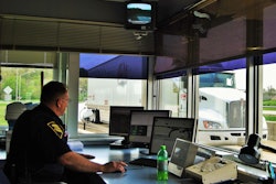 inspection-station-officer-weigh-bypass-2018-05-02-10-26