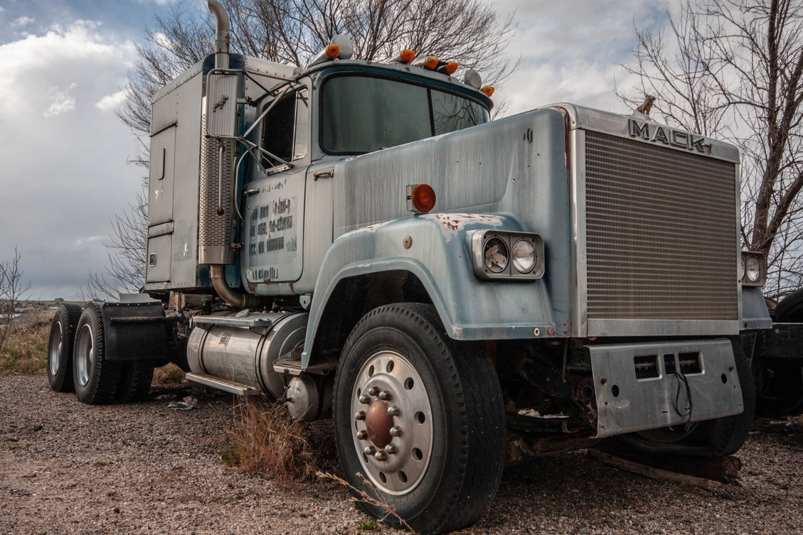 mack superliner interior parts