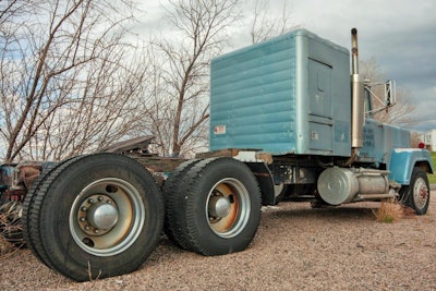 Pike says the Super-Liner was still running when parked 19 years ago, and it’s all there, with no parts removed. It has been vandalized, however, when some kids got into it and set it on fire back in the sleeper, burning up the mattress and the headliner. It left the rest of the interior kind of sooty. It’d be something to see this truck restored.