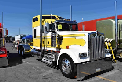 Another Lanita Specialized rig, this one driven by Marlin Schwanger, is nickamed “Ole Yeller.” A 2017 Kenworth W900 glider, the rig sports a Cat motor with an 18-speed.