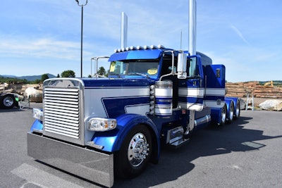Matt Brune, driver for Equipment Express out of Caldwell, Texas, picked up Best of Show first runner up at SuperRigs with this 1999 Peterbilt 379.