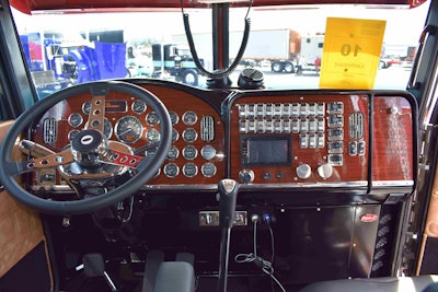 Hollen and DTP added a wood-panel 359 dash to give the truck’s interior a classic look and feel.