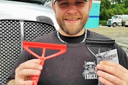 Shane-Schindler-with-Trukrstik-squeegee-2018-06-13-13-03