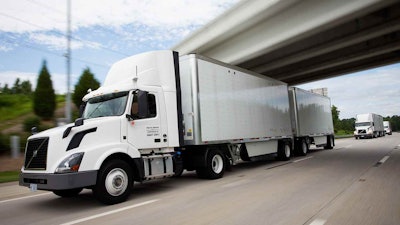 Volvo Trucks and FedEx Successfully Demonstrate Truck Platooning