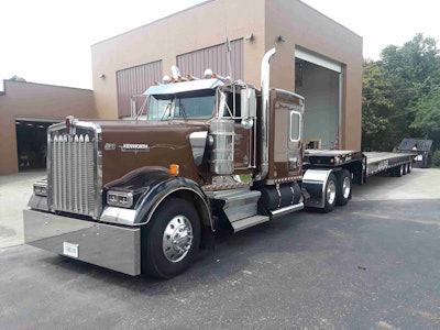 Kenworth W900L