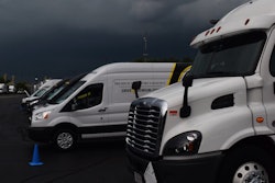Stormclouds-over-expediting-trucks-vans-2018-07-25-13-28