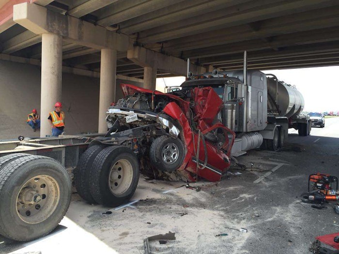 Trucker Involved In Fatal Texas Crash Fled On Foot Caught While Trying To Flee To Mexico Overdrive