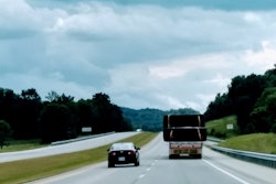oversize-highway-truck-2018-07-26-14-57