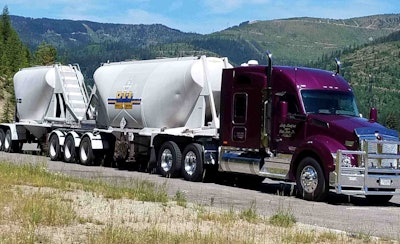 Julie Hafner's 2019 Kenworth T880