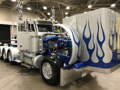 Jake Lindamood brought his 1988 Peterbilt 379 back to GATS this year after winning Best of Show in the Limited Mileage Bobtail category last year.