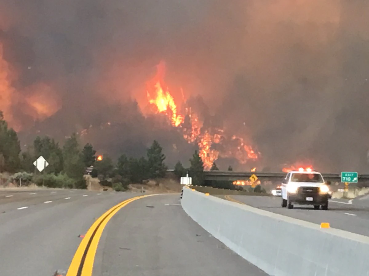California wildfires prompt closures of I-5 | Overdrive