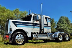 Bates-Trucking-1984-Freightliner-FLC120-2018-10-18-11-25