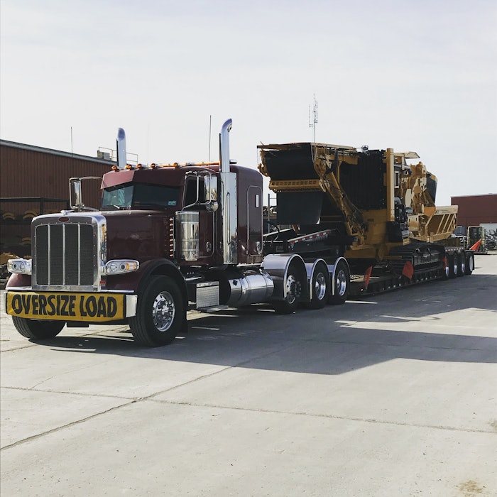 2018 peterbilt looking large