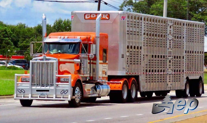 Cooper Ranch & Trucking LLC Uploaded by : Joshua Watts Gentleman snapped a picture of me rolling through Alabama