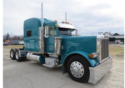 2001 Peterbilt 379exhd