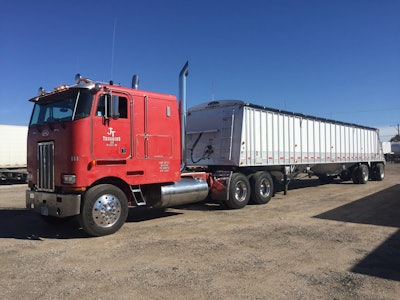 Peterbilt 362