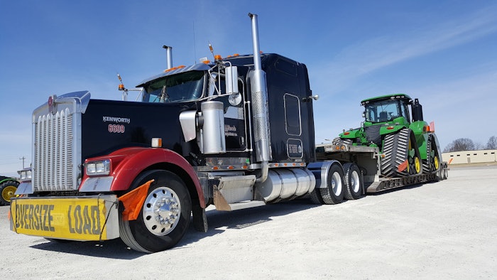 Farm equipment haulin