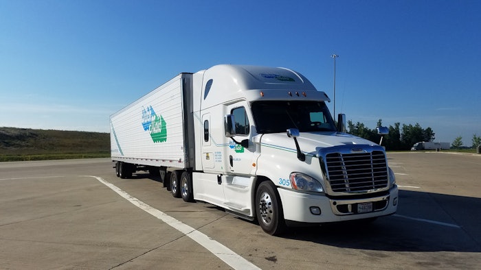 Uploaded by : Tom hackney Waiting to make delivery to Wal-Mart in Indiana. So polished the rims and cleaned the tractor.