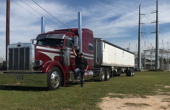 Jaime Cerda Jr Uploaded by : Jaime Cerda Jr Peterbilt 379 American class with a 475 CAT 6NZ turned up to a 700HP