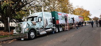 A brand-new Kenworth W990 is hauling the U.S. Capitol Christmas Tree from Sweet Home, Oregon, to Washington, D.C. (Photos courtesy James Edward Mills)