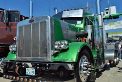 1972-Peterbilt-359-steve-snelson-smokin-s-customs-2018-12-13-12-53