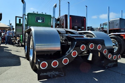 The results are spectacular, though Snelson’s rig remains a work in progress, he notes, details of which he takes up when he has the time. Less and less of that is available, lately, as his Smokin’ S Customs business attracts more customers partly as a result of his work on this rig. All the same, he’s still “painting out of a barn,” as he quips in the video, on his family’s farm. He may ultimately invest in a more formal shop setup if things continue well.