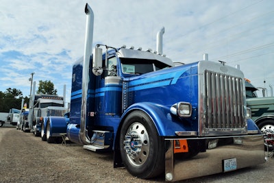 The 2007 Peterbilt 379 is powered by a 6nz Cat, pre-2000, which puts the powertrain outside the bounds of compliance with the ELD mandate for hours of service recording.