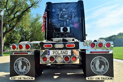 Stetz and company haul mostly produce from Florida to Chicago and other commodities back toward Florida, he says. The “best truck,” he says, is one that’s “paid off.” When he bought this unit, he financed it on a five-year term, long since completed.