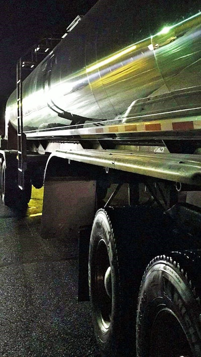 Marhoefer-milk-tanker-2019-01-21-08-10