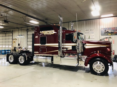 418 B66 Bb Fdf0 47 F5 A761 4533751 B2699