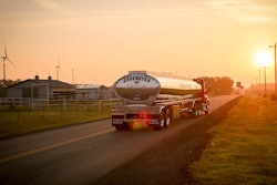 Groendyke-truck-fb-2019-04-25-10-17