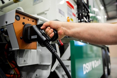 The New York City Department of Sanitation will begin testing the electric LR next year.