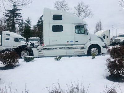 B0 A0748 B 6 E12 4391 89 E8 88 F85 D84 Fae8