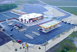 loves-truck-stop-hampshire-2019-06-24-13-12